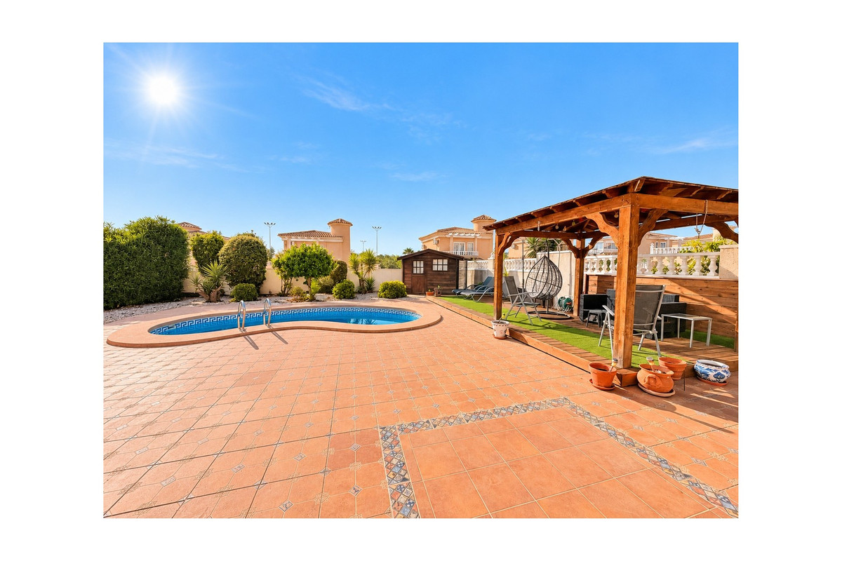 4 Bed Townhouse for sale in San Fulgencio Costa Blanca, Alicante, Spain