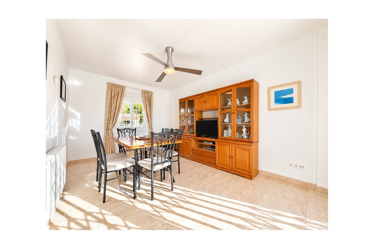 4 Bed Townhouse for sale in San Fulgencio Costa Blanca, Alicante, Spain