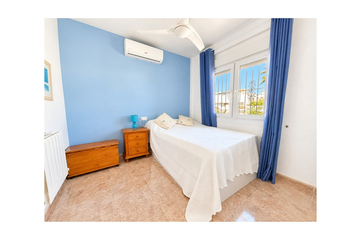 4 Bed Townhouse for sale in San Fulgencio Costa Blanca, Alicante, Spain