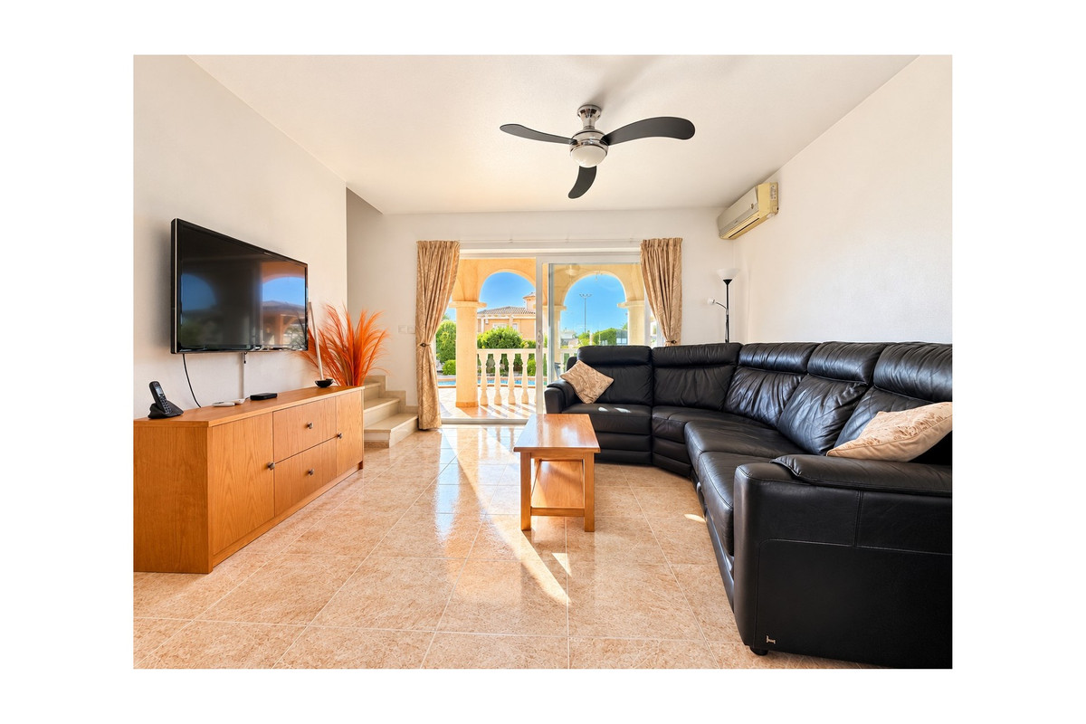 4 Bed Townhouse for sale in San Fulgencio Costa Blanca, Alicante, Spain