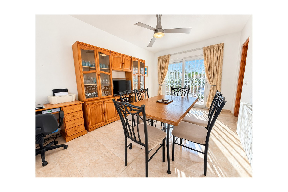 4 Bed Townhouse for sale in San Fulgencio Costa Blanca, Alicante, Spain