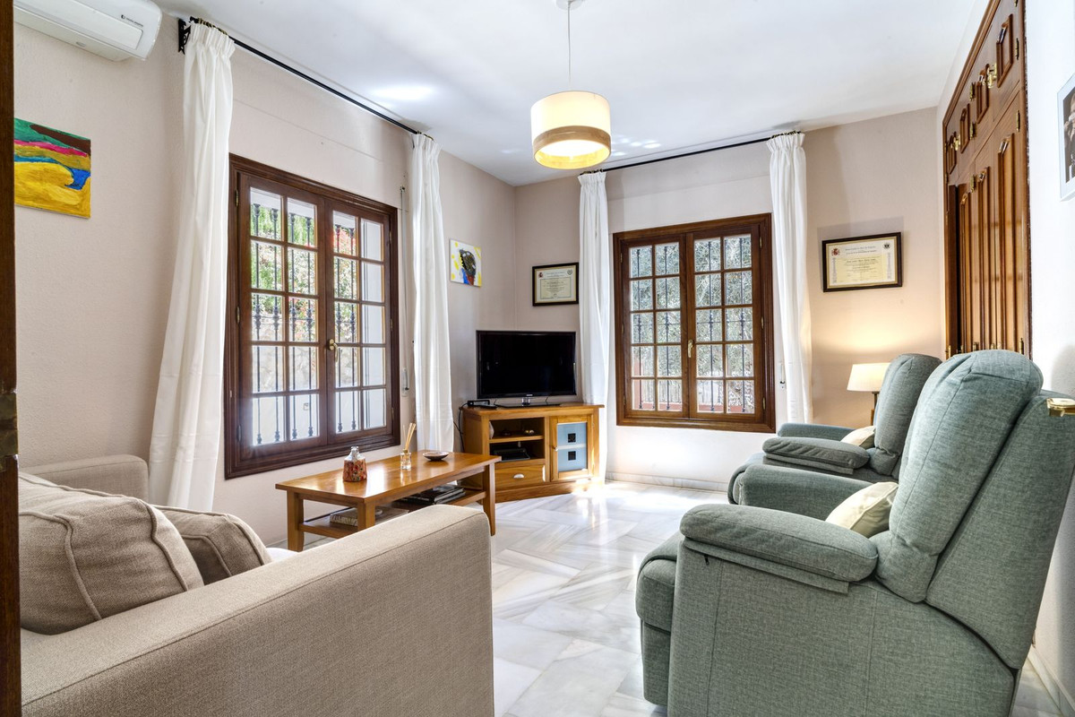 Se vende Villa - Chalet de 5 dormitorios en Costa Del Sol, Málaga, España