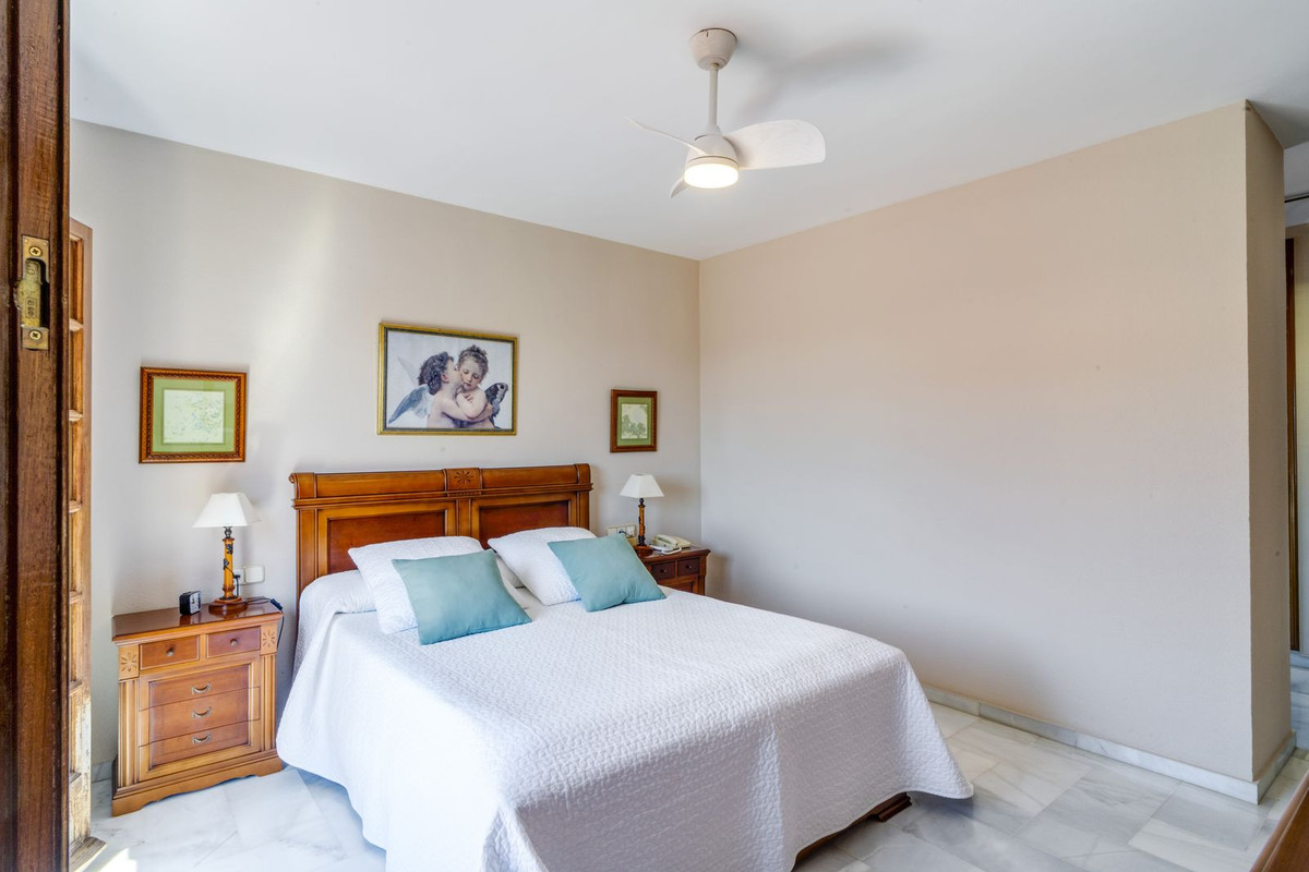 Se vende Villa - Chalet de 5 dormitorios en Costa Del Sol, Málaga, España