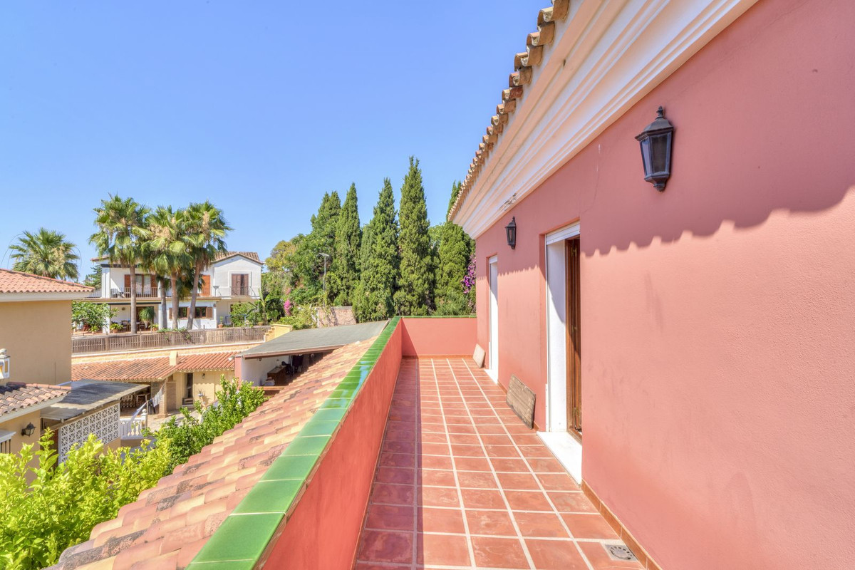 Se vende Villa - Chalet de 5 dormitorios en Costa Del Sol, Málaga, España