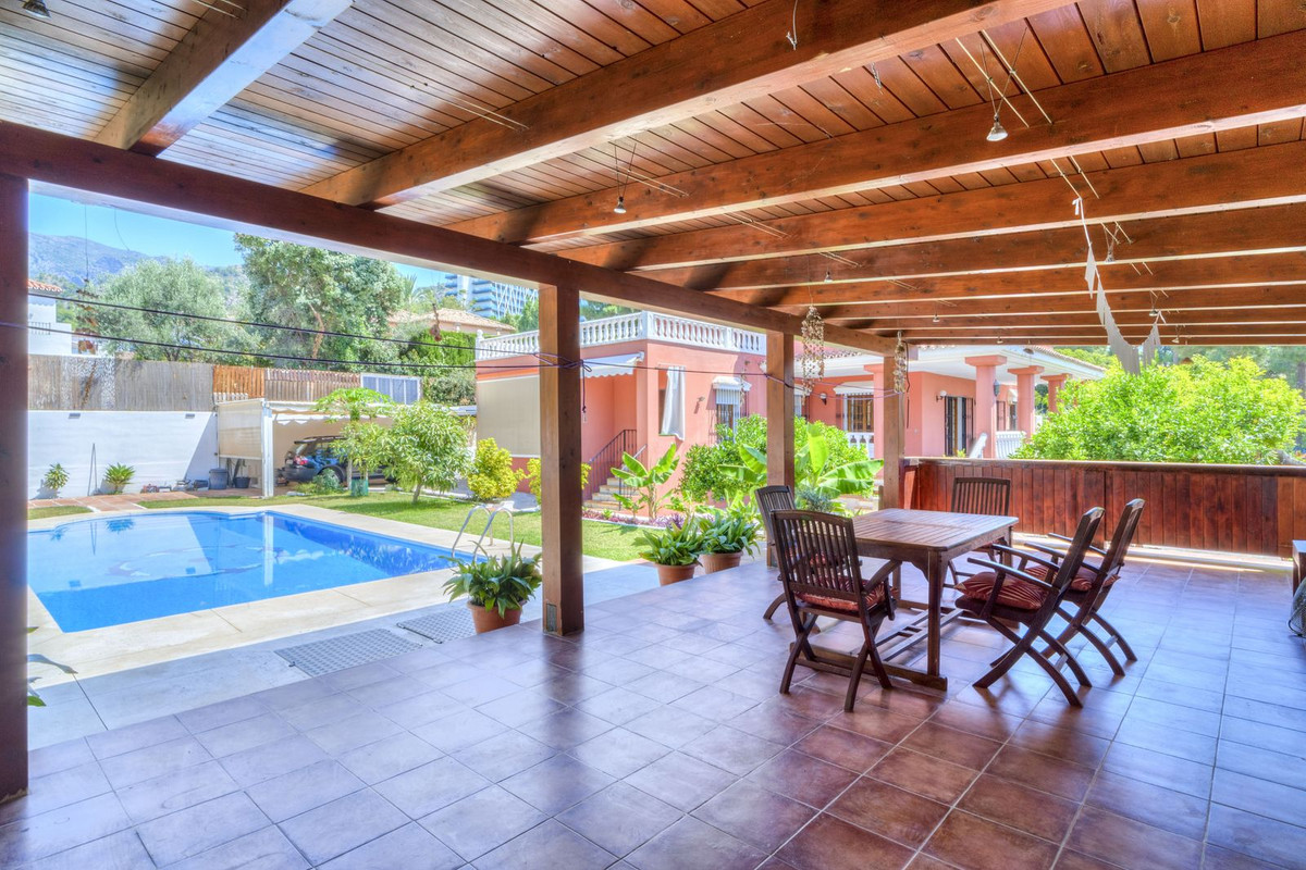 Se vende Villa - Chalet de 5 dormitorios en Costa Del Sol, Málaga, España