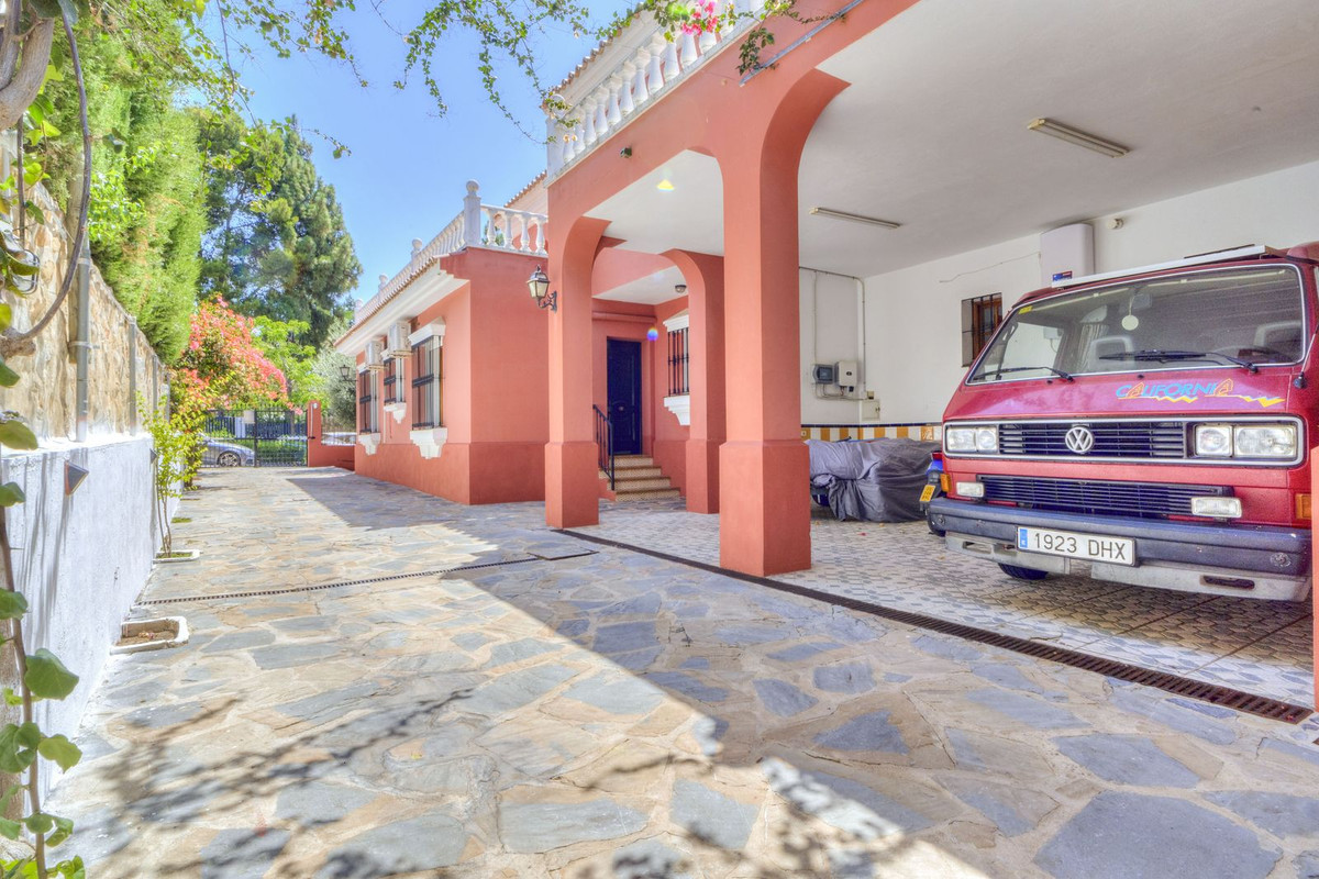 Se vende Villa - Chalet de 5 dormitorios en Costa Del Sol, Málaga, España