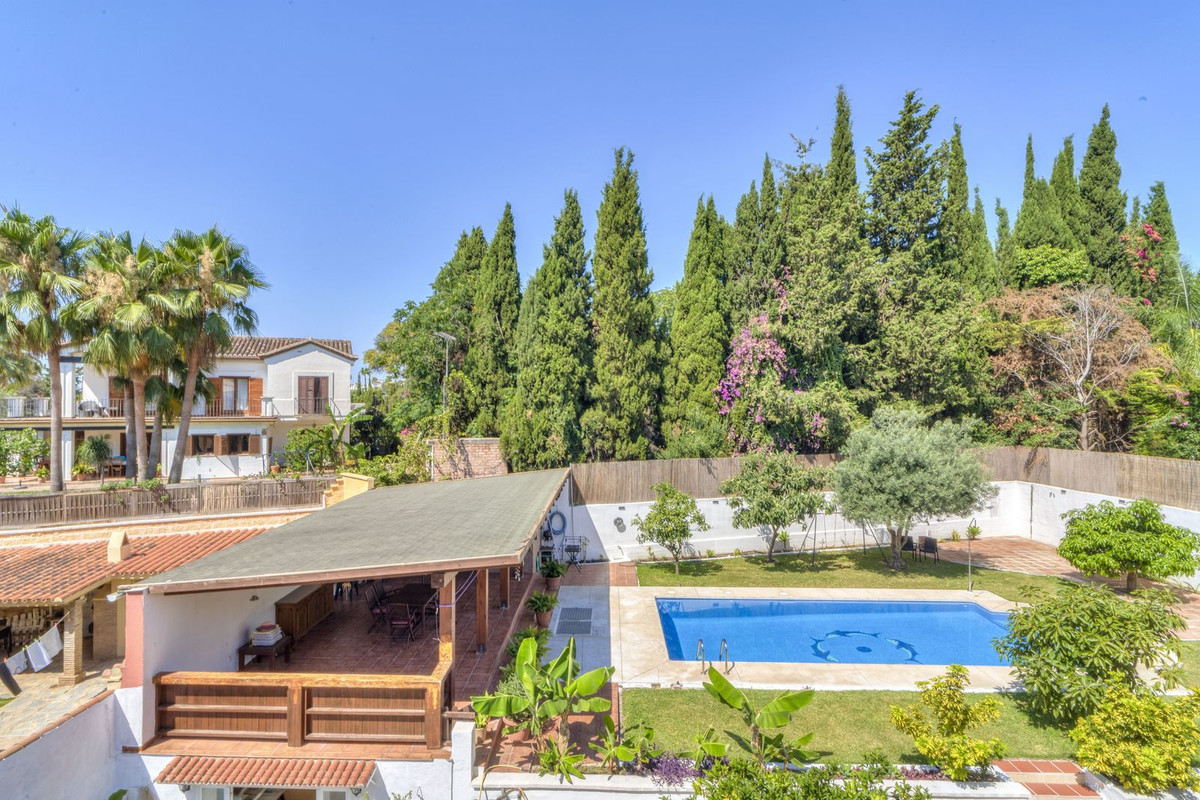 Se vende Villa - Chalet de 5 dormitorios en Costa Del Sol, Málaga, España