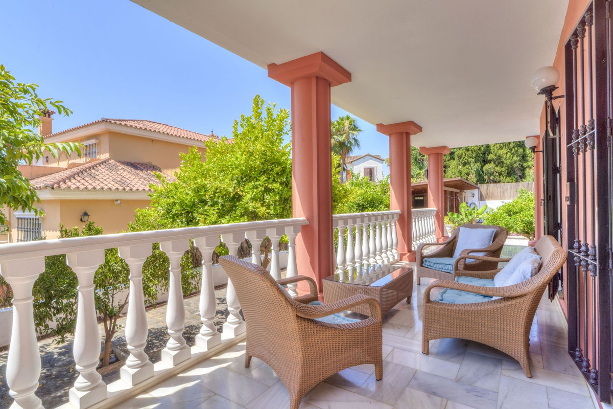 Se vende Villa - Chalet de 5 dormitorios en Costa Del Sol, Málaga, España