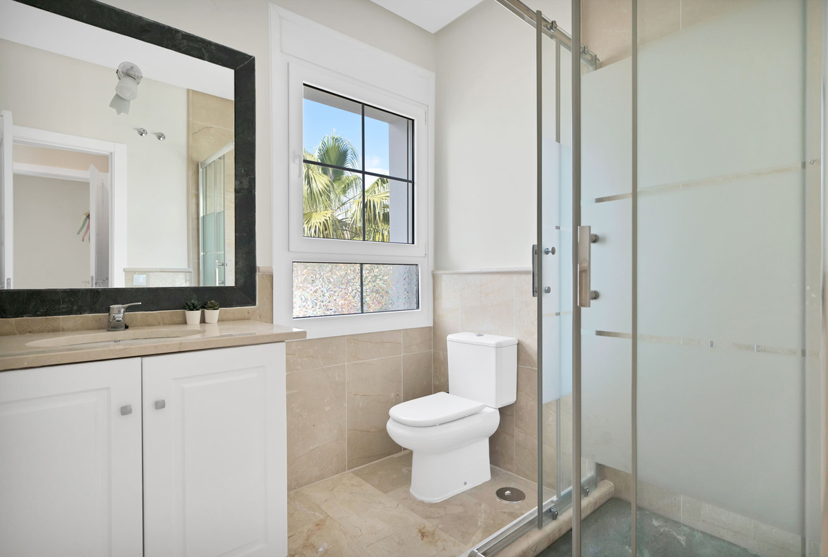 Se vende Pareada de 3 dormitorios en Costa Del Sol, Málaga, España