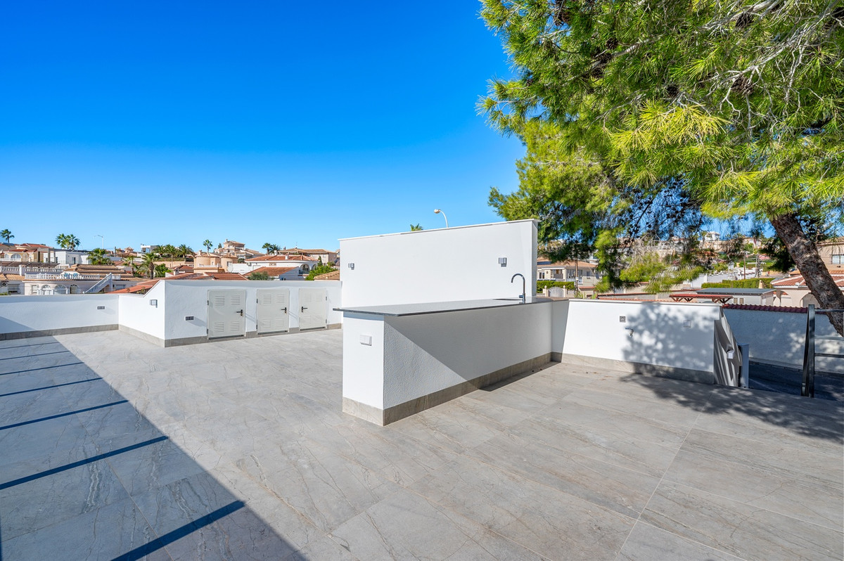 Se vende Villa - Chalet de 4 dormitorios en Costa Blanca, Alicante, España