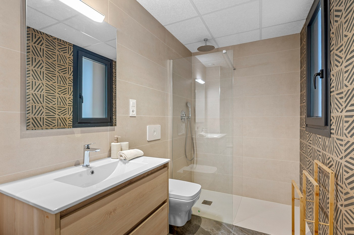 2 Bed Apartment for sale in Los Altos Costa Blanca, Alicante, Spain