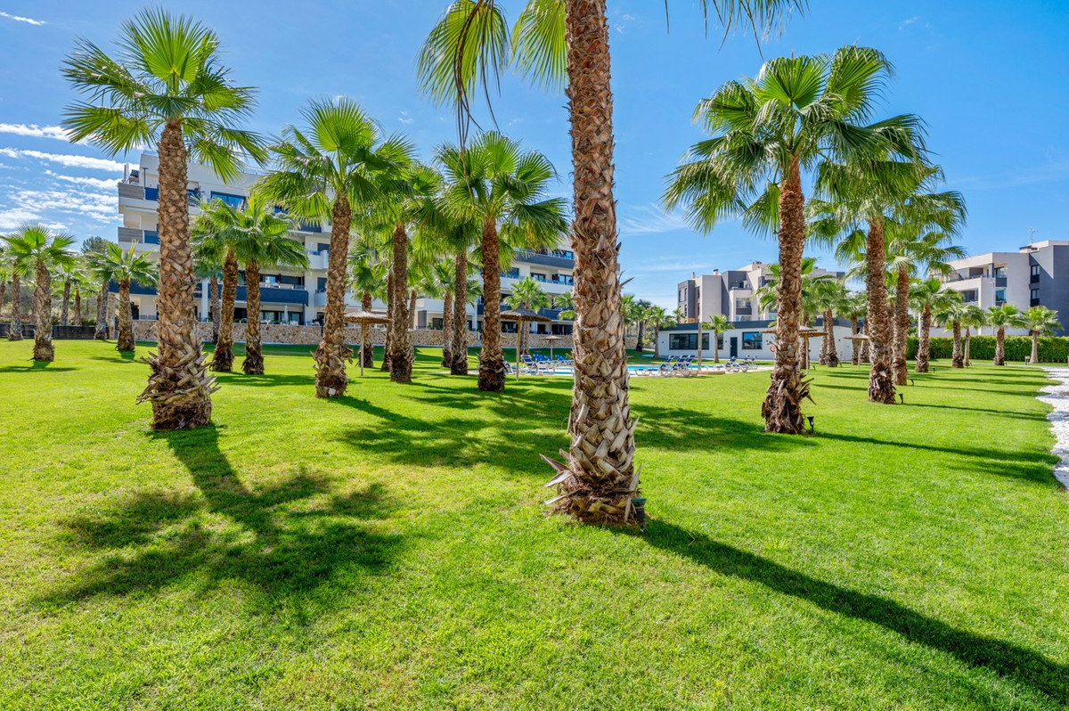 2 Bed Apartment for sale in Los Altos Costa Blanca, Alicante, Spain