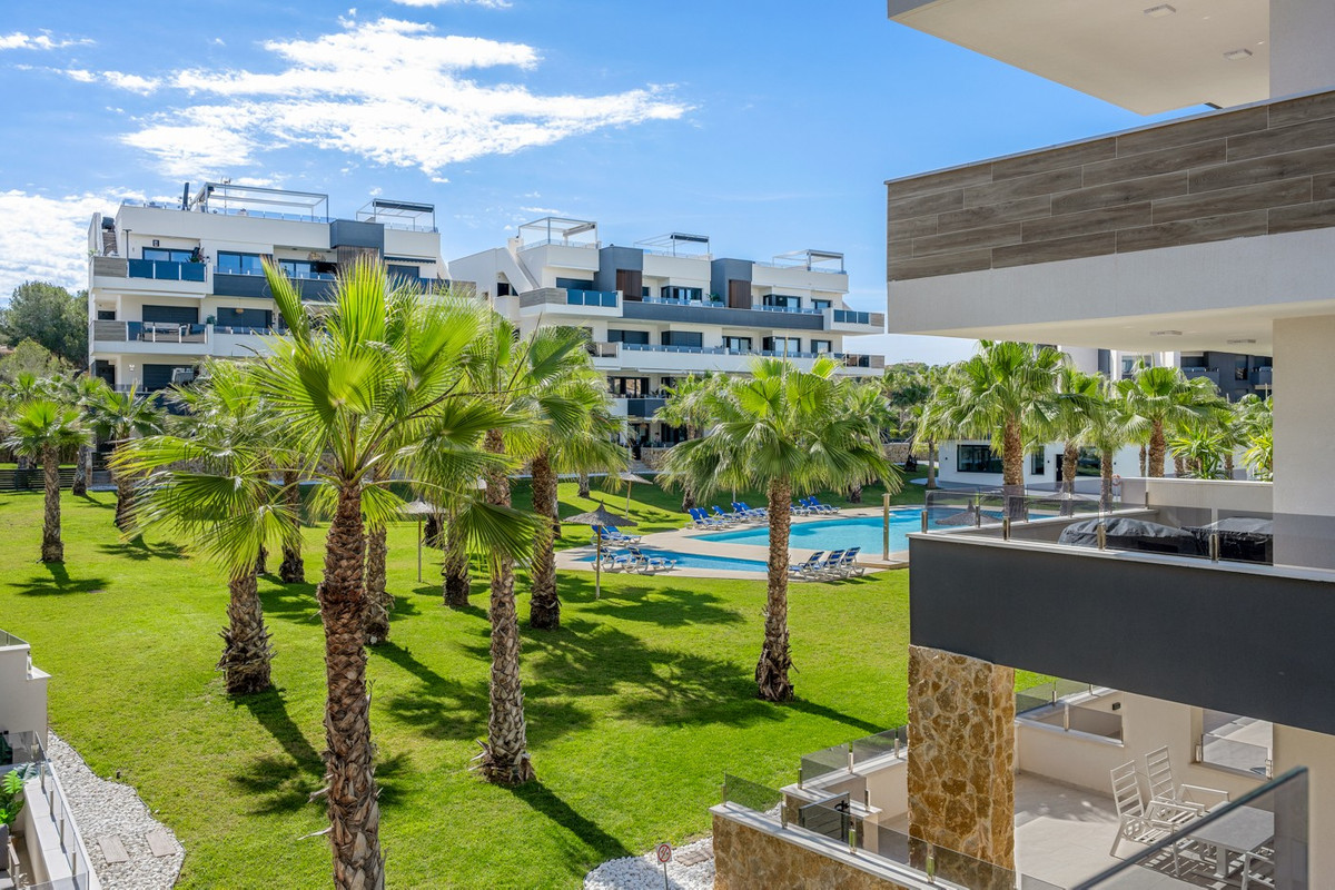 2 Bed Apartment for sale in Los Altos Costa Blanca, Alicante, Spain