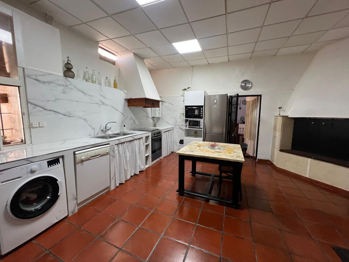 5 Bed Townhouse for sale in Jumilla Costa Calida, Murcia, Spain