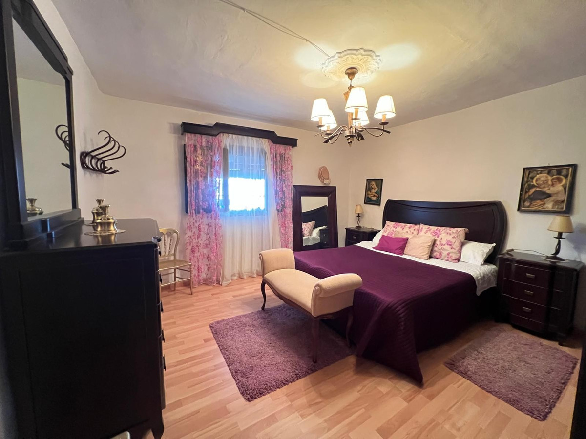 5 Bed Townhouse for sale in Jumilla Costa Calida, Murcia, Spain