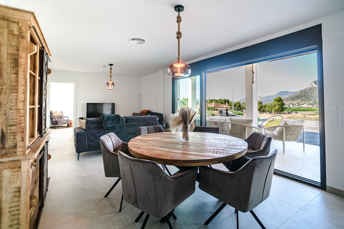 4 Bed Townhouse for sale in Aspe Costa Blanca, Alicante, Spain