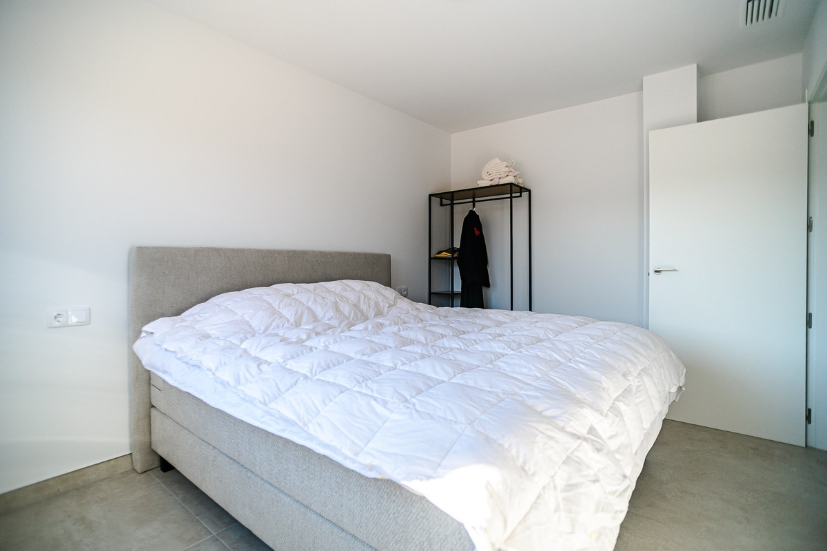 4 Bed Townhouse for sale in Aspe Costa Blanca, Alicante, Spain