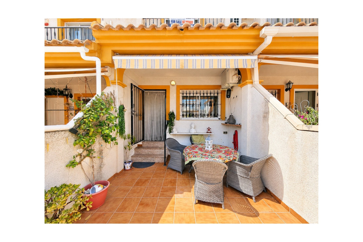 2 Bed Townhouse for sale in Daya Nueva Costa Blanca, Alicante, Spain