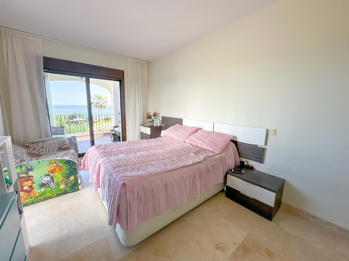 Se vende Apartamento Planta Media de 2 dormitorios en Costa Del Sol, Cadiz, España