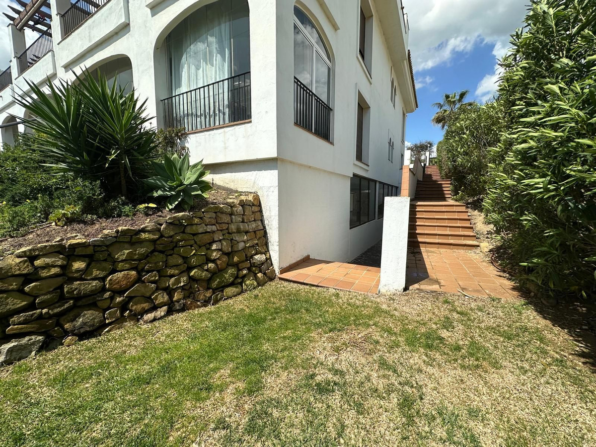 Se vende Apartamento Planta Media de 2 dormitorios en Costa Del Sol, Cadiz, España