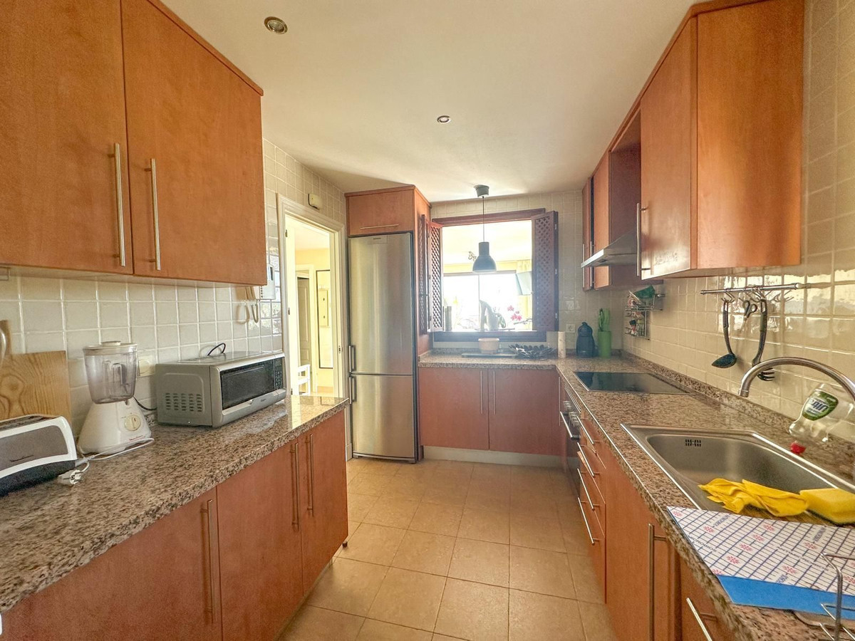 2 Bed Apartment for sale in La Alcaidesa Costa Del Sol, Cádiz, Spain