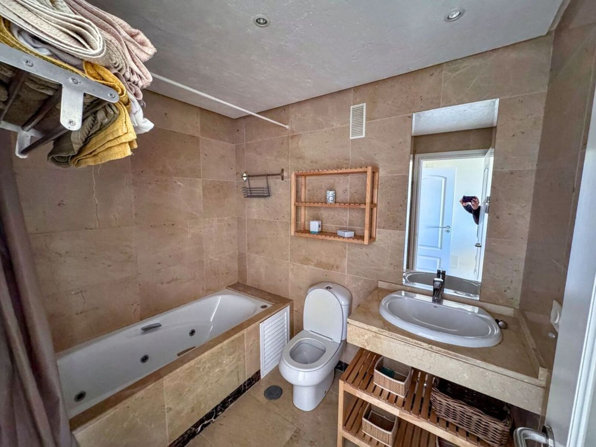 2 Bed Apartment for sale in La Alcaidesa Costa Del Sol, Cádiz, Spain