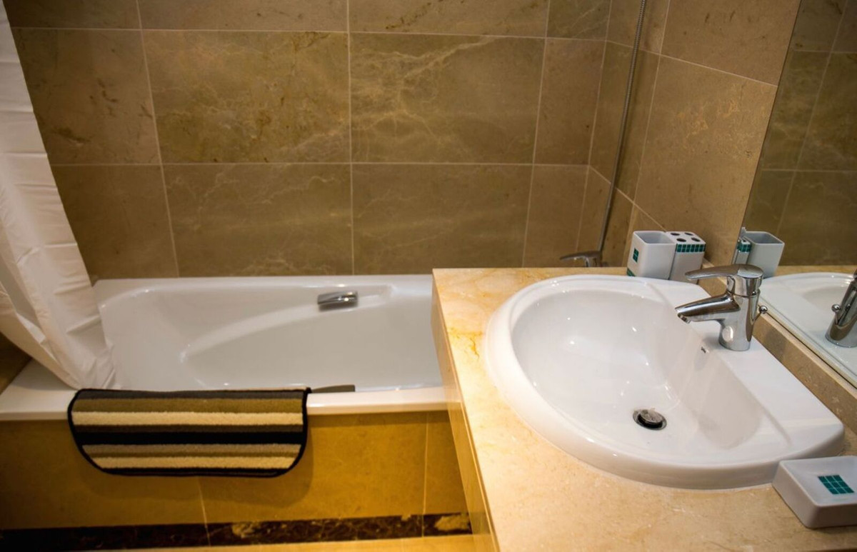 2 Bed Apartment for sale in La Alcaidesa Costa Del Sol, Cádiz, Spain