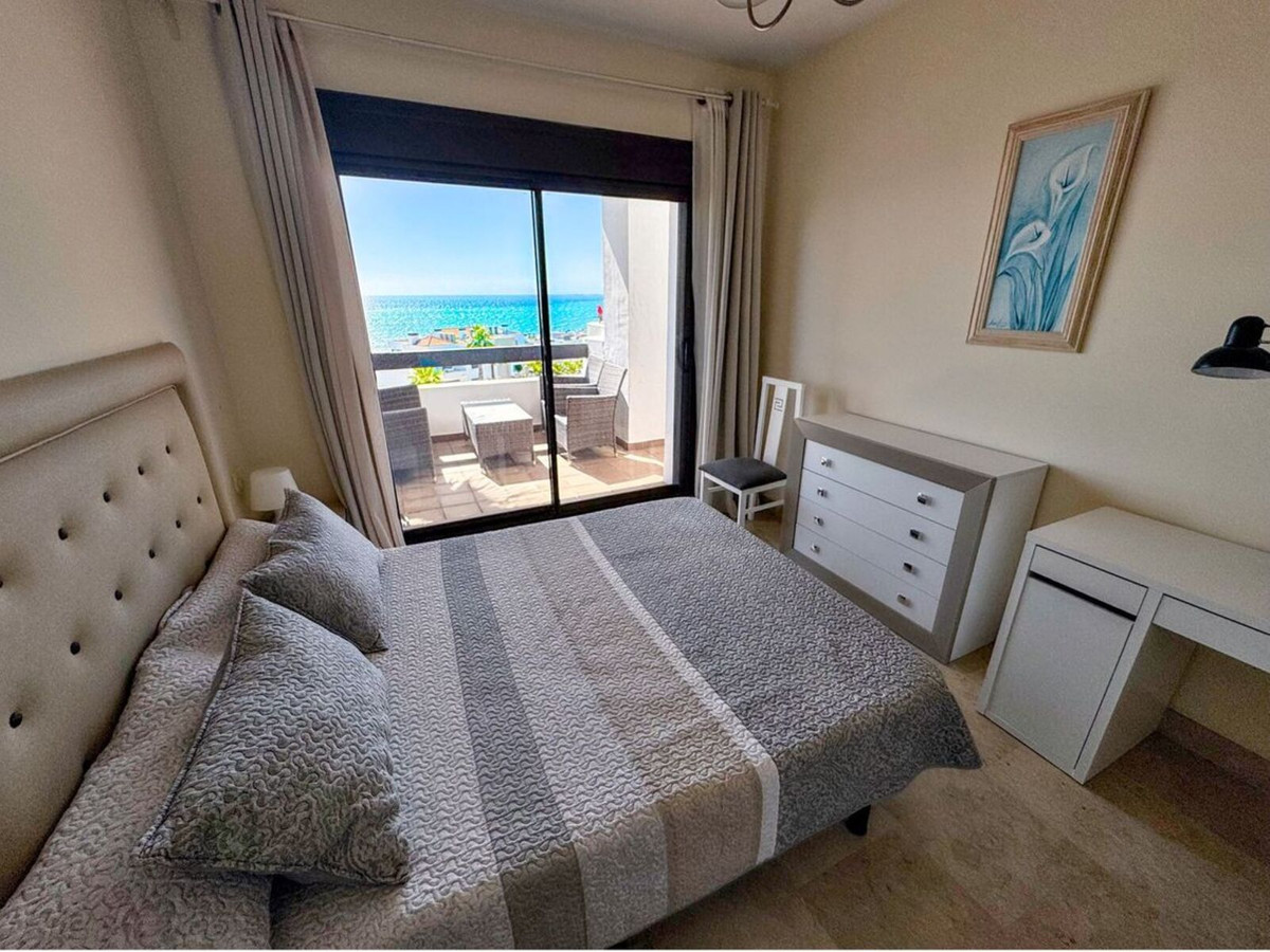 2 Bed Apartment for sale in La Alcaidesa Costa Del Sol, Cádiz, Spain