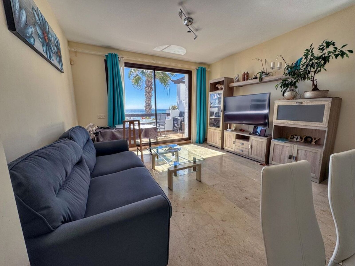 2 Bed Apartment for sale in La Alcaidesa Costa Del Sol, Cádiz, Spain