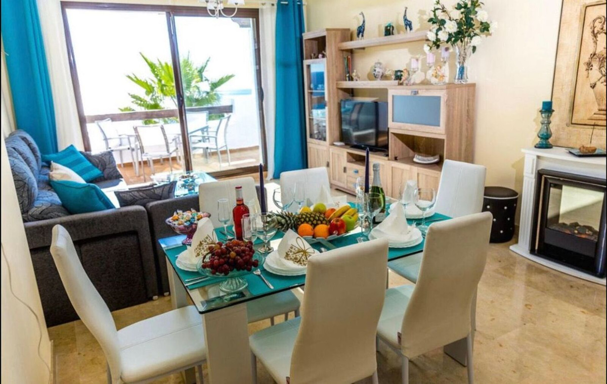 2 Bed Apartment for sale in La Alcaidesa Costa Del Sol, Cádiz, Spain
