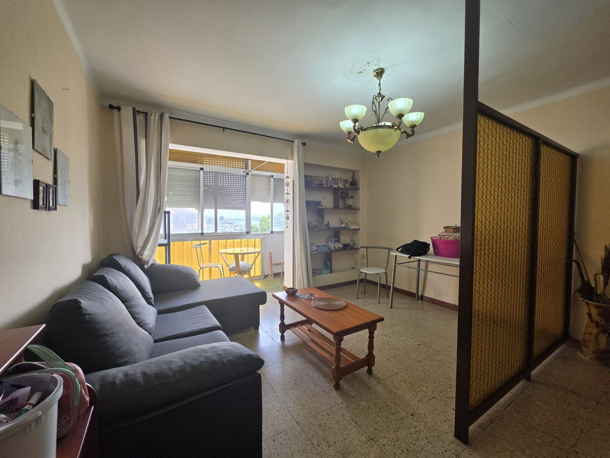 Se vende Apartamento en Planta Última de 3 dormitorios en Costa Del Sol, Cadiz, España