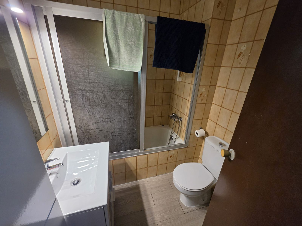 Se vende Apartamento en Planta Última de 3 dormitorios en Costa Del Sol, Cadiz, España
