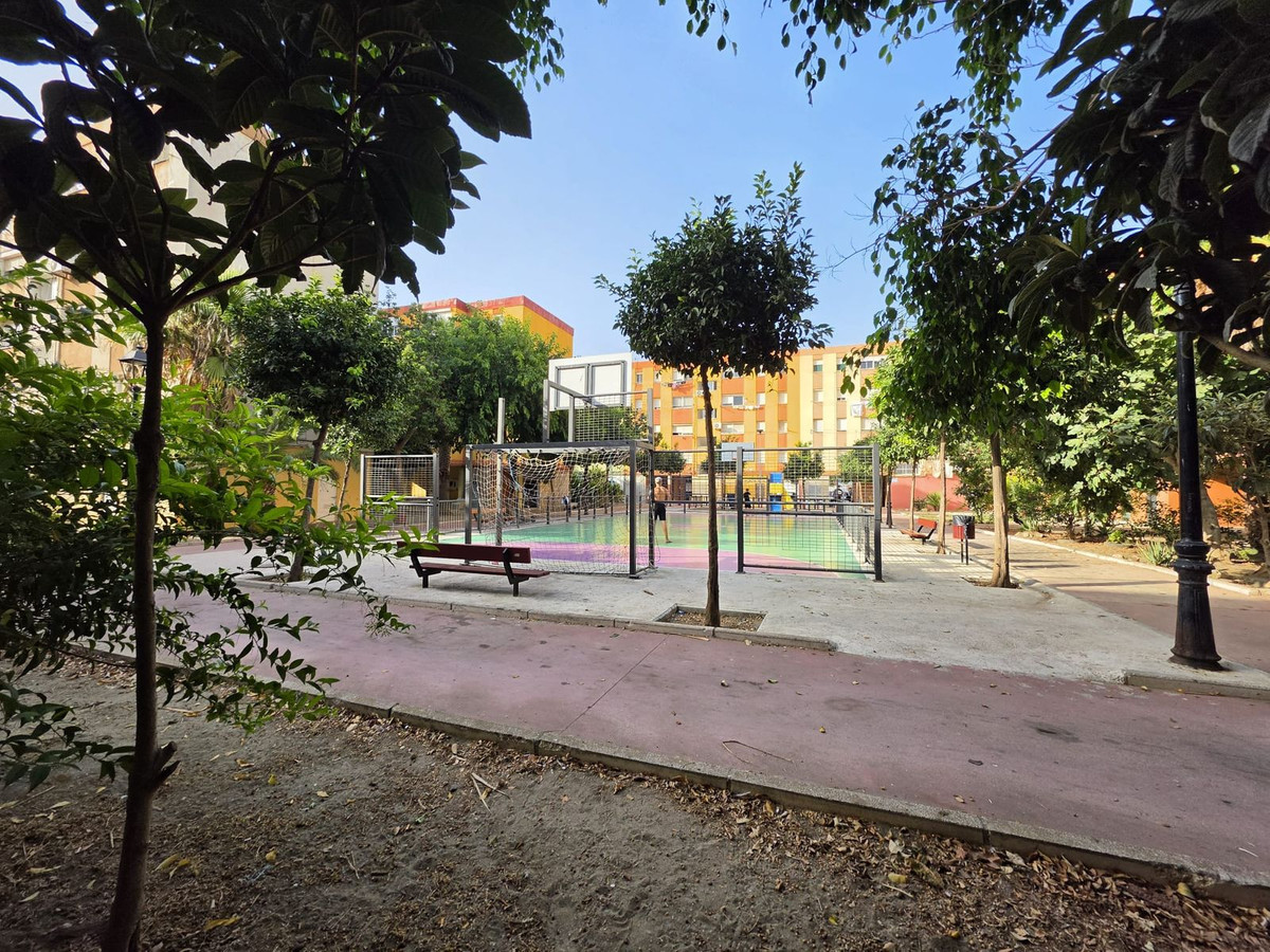 Se vende Apartamento en Planta Última de 3 dormitorios en Costa Del Sol, Cadiz, España