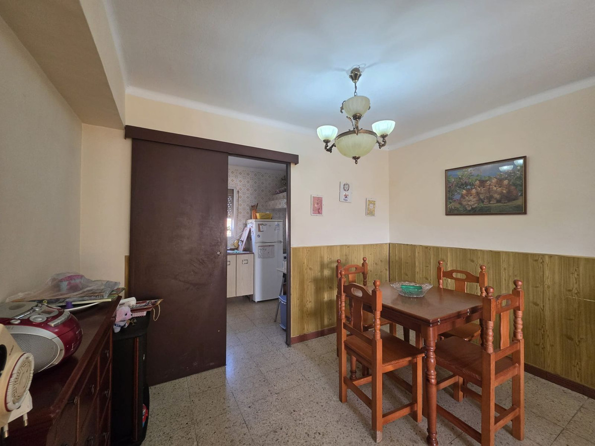 Se vende Apartamento en Planta Última de 3 dormitorios en Costa Del Sol, Cadiz, España