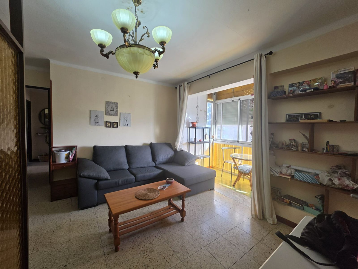 Se vende Apartamento en Planta Última de 3 dormitorios en Costa Del Sol, Cadiz, España