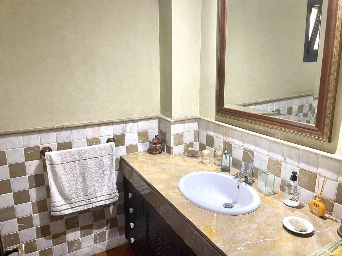 Se vende Villa - Chalet de 5 dormitorios en Costa Del Sol, Málaga, España