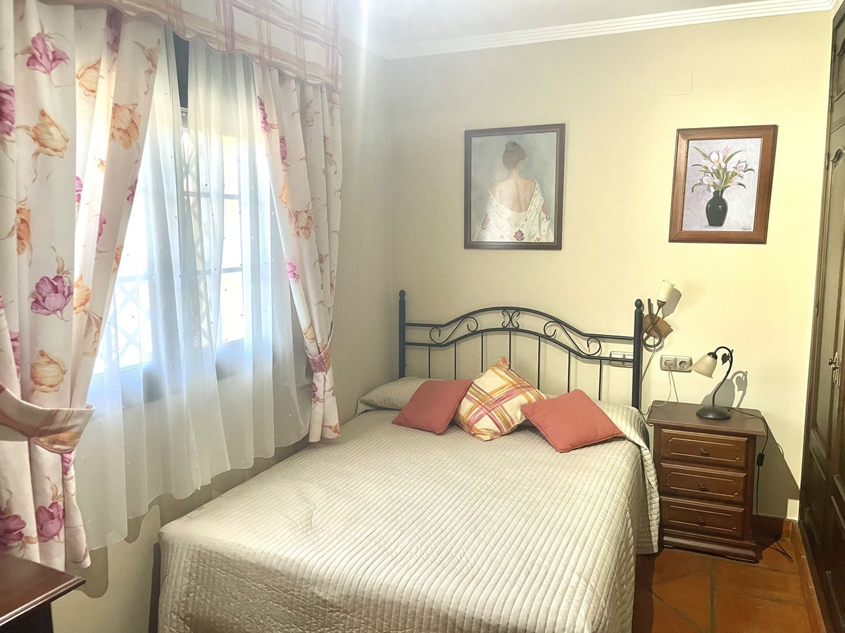 Se vende Villa - Chalet de 5 dormitorios en Costa Del Sol, Málaga, España