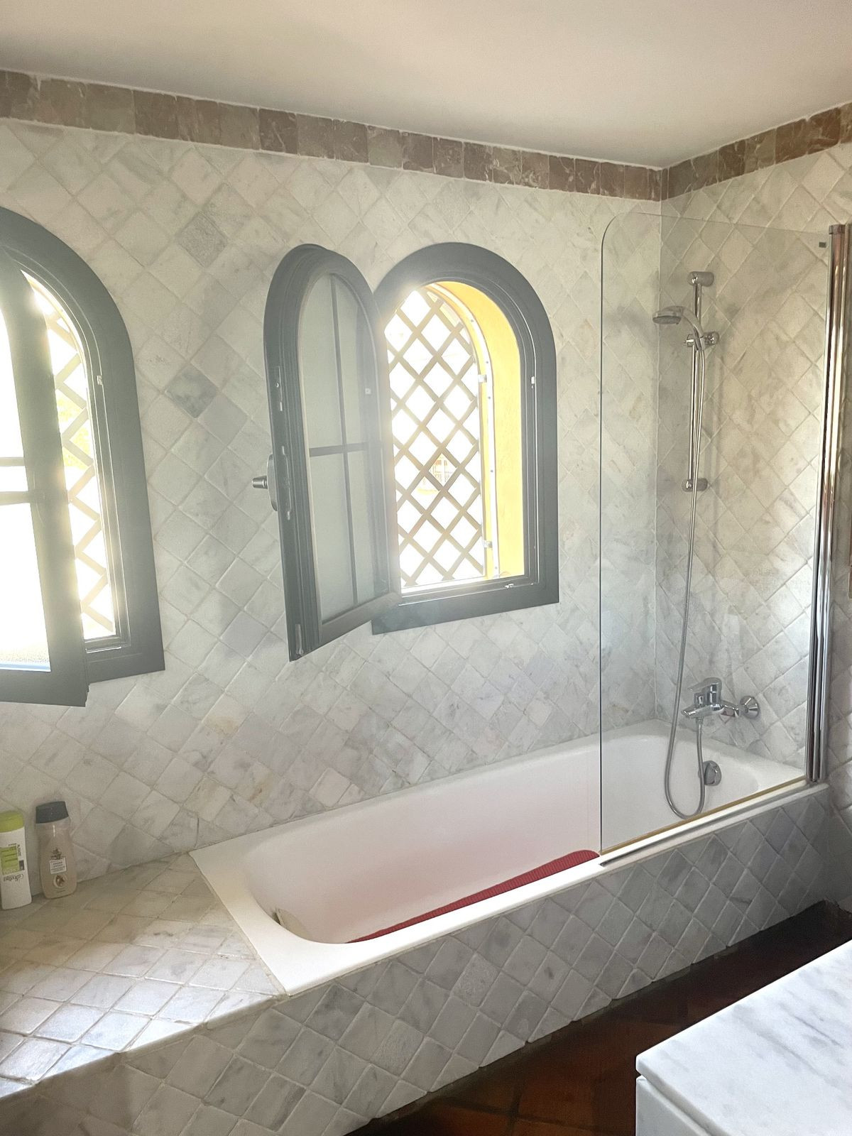 Se vende Villa - Chalet de 5 dormitorios en Costa Del Sol, Málaga, España