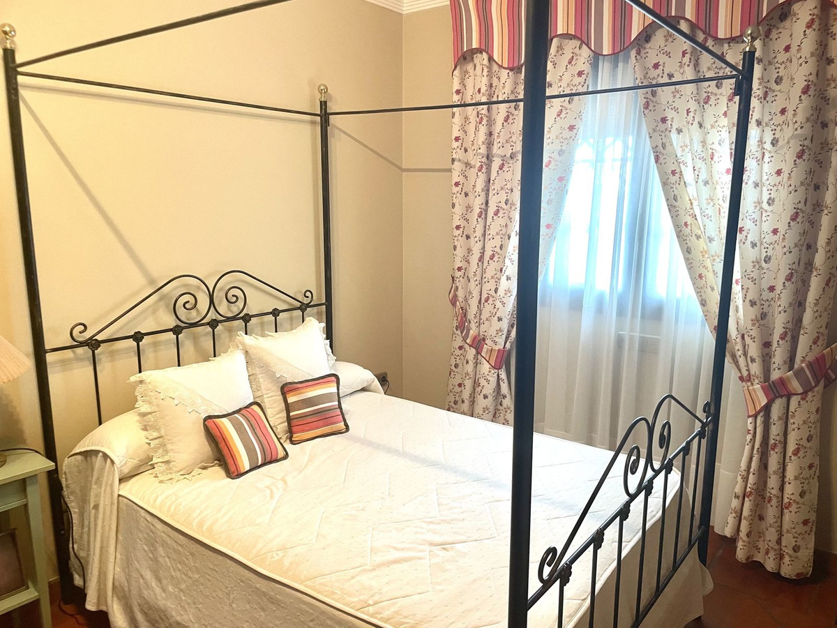 Se vende Villa - Chalet de 5 dormitorios en Costa Del Sol, Málaga, España