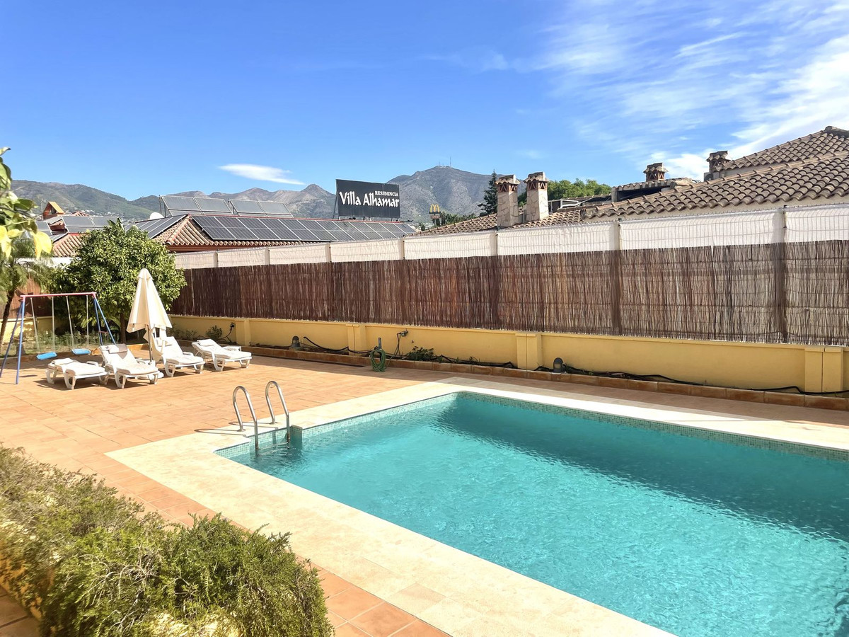 Se vende Villa - Chalet de 5 dormitorios en Costa Del Sol, Málaga, España