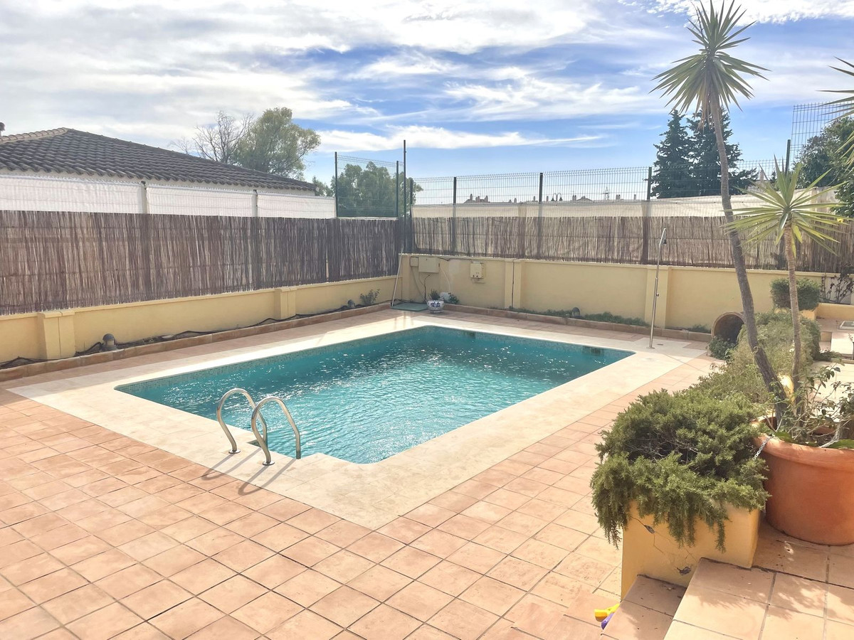 Se vende Villa - Chalet de 5 dormitorios en Costa Del Sol, Málaga, España