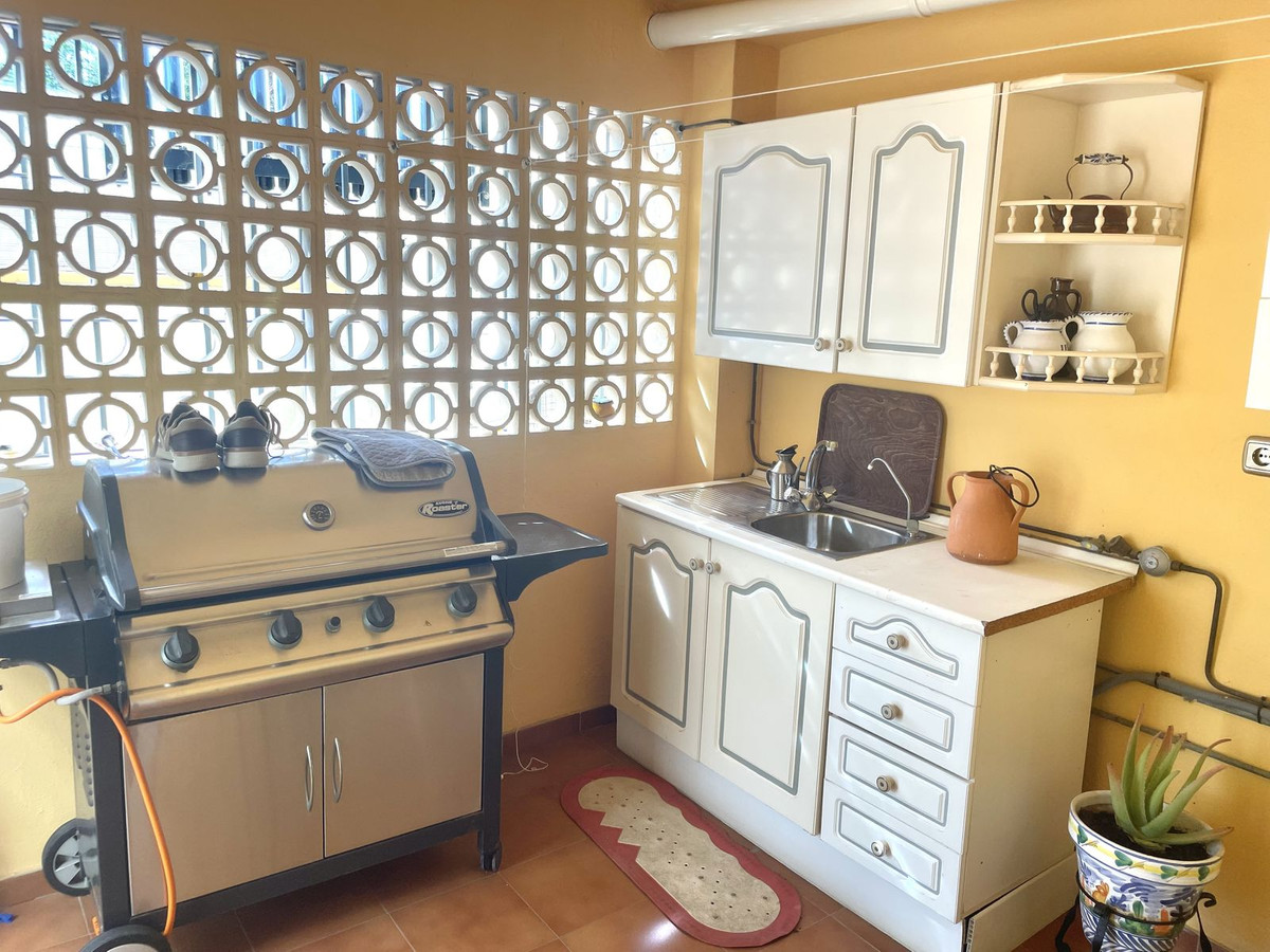 Se vende Villa - Chalet de 5 dormitorios en Costa Del Sol, Málaga, España