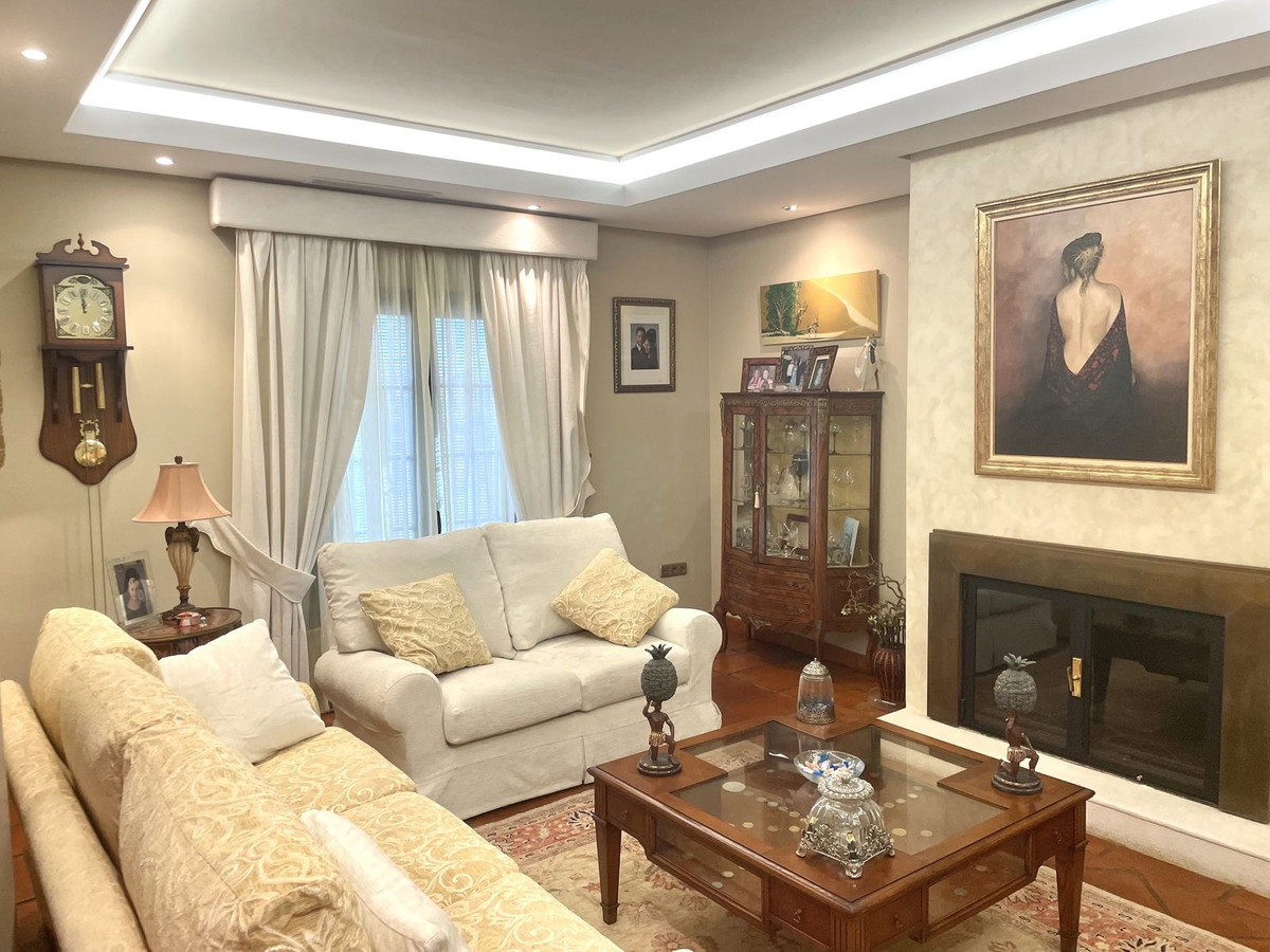 Se vende Villa - Chalet de 5 dormitorios en Costa Del Sol, Málaga, España
