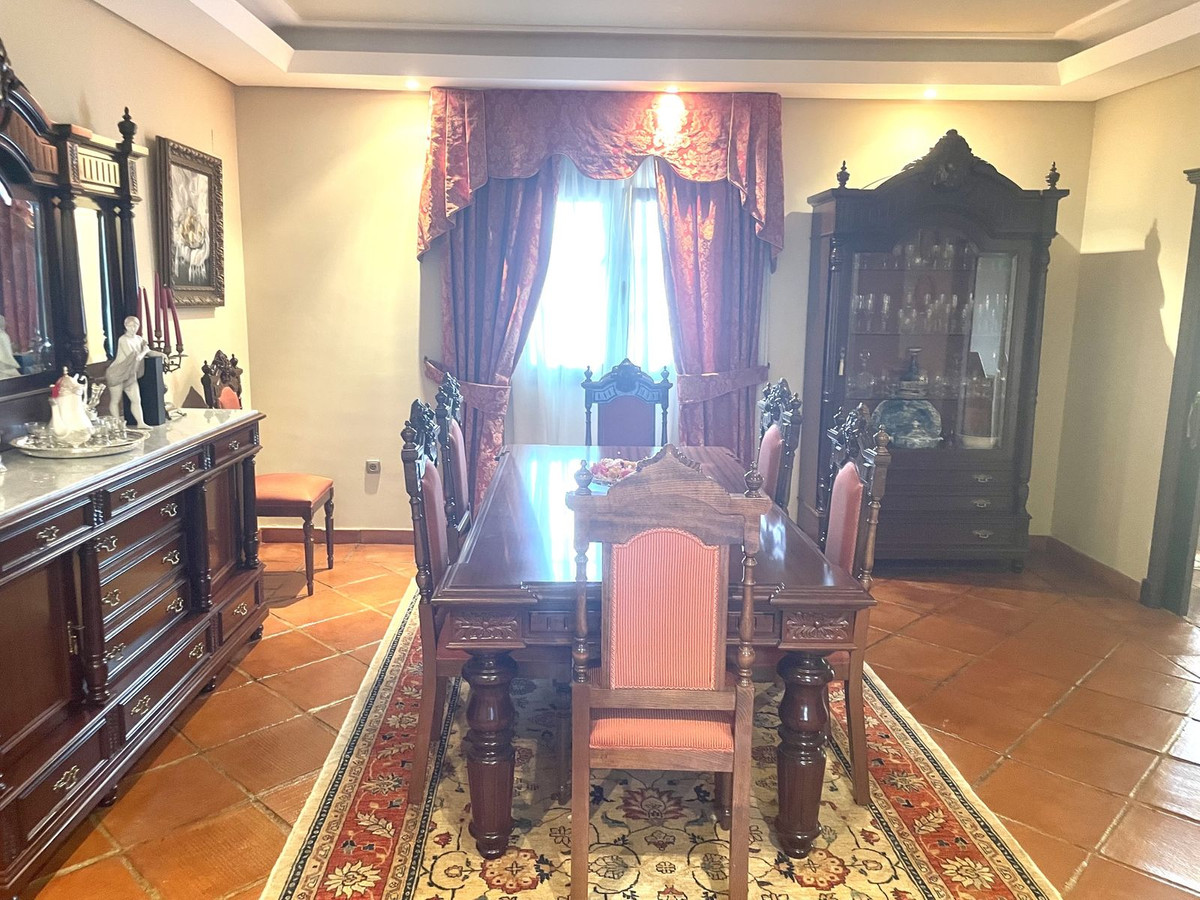 Se vende Villa - Chalet de 5 dormitorios en Costa Del Sol, Málaga, España