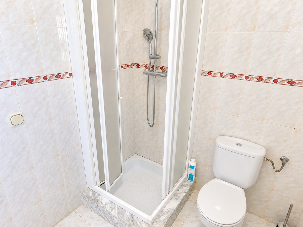 Se vende Villa - Chalet de 3 dormitorios en Costa Blanca, Alicante, España