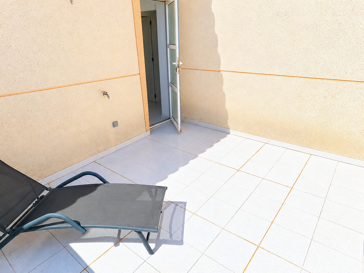 Se vende Villa - Chalet de 3 dormitorios en Costa Blanca, Alicante, España