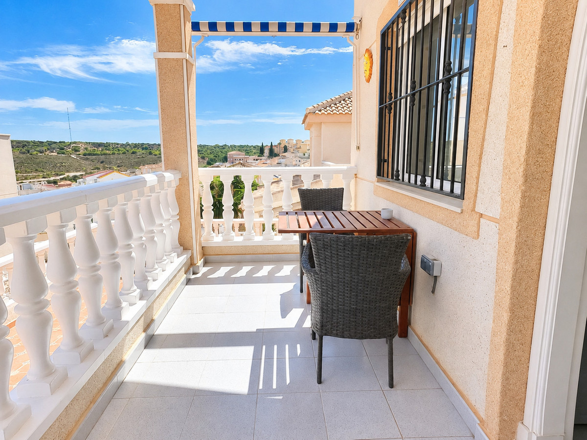Se vende Villa - Chalet de 3 dormitorios en Costa Blanca, Alicante, España