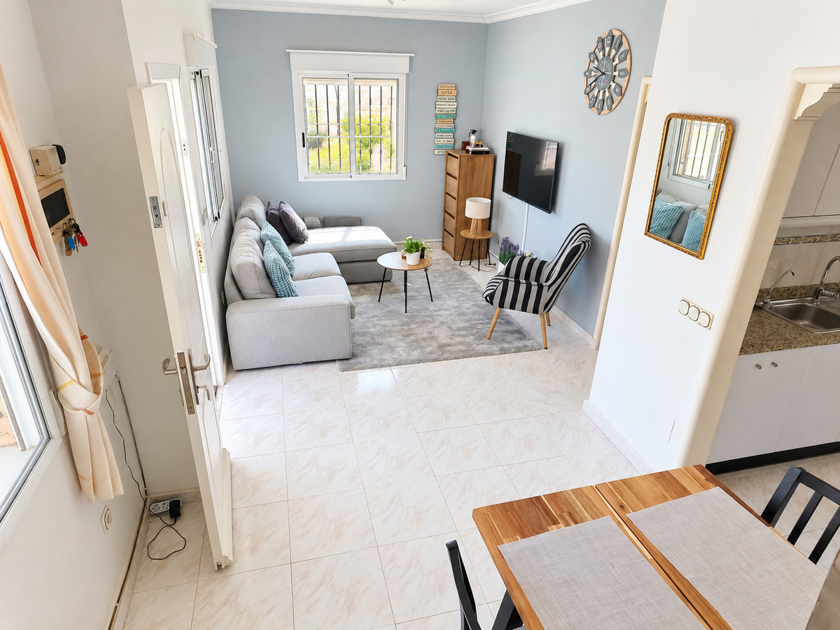 Se vende Villa - Chalet de 3 dormitorios en Costa Blanca, Alicante, España