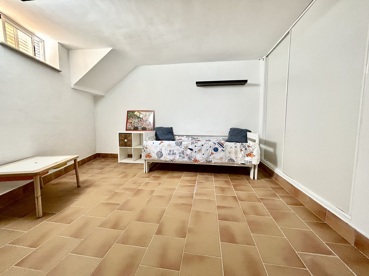 4 Bed Townhouse for sale in Heredades Costa Blanca, Alicante, Spain