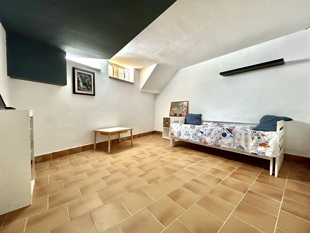 4 Bed Townhouse for sale in Heredades Costa Blanca, Alicante, Spain